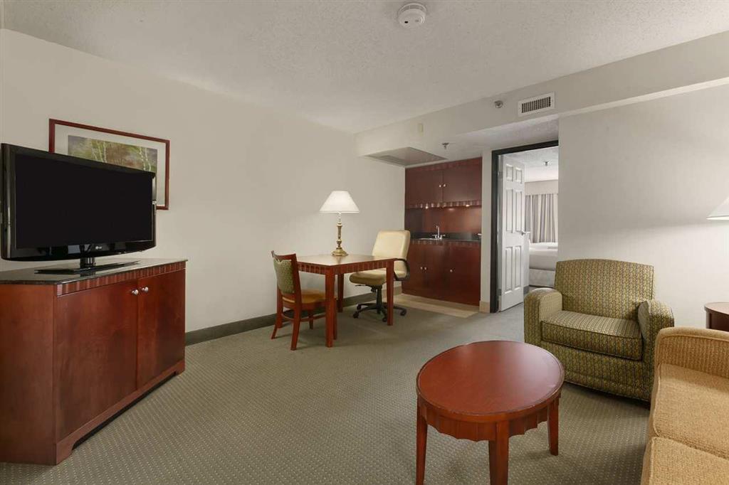 Embassy Suites By Hilton Richmond Dumbarton Quarto foto